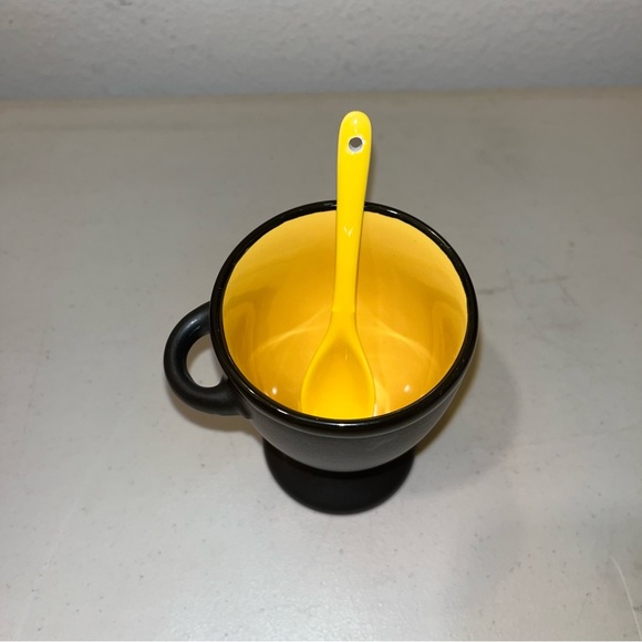 Las Vegas nevada ice cream cup with spoon Souvenir black/yellow never used - Picture 3 of 4